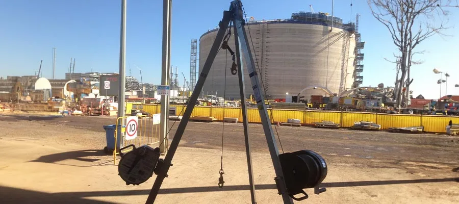 Lowering Crane